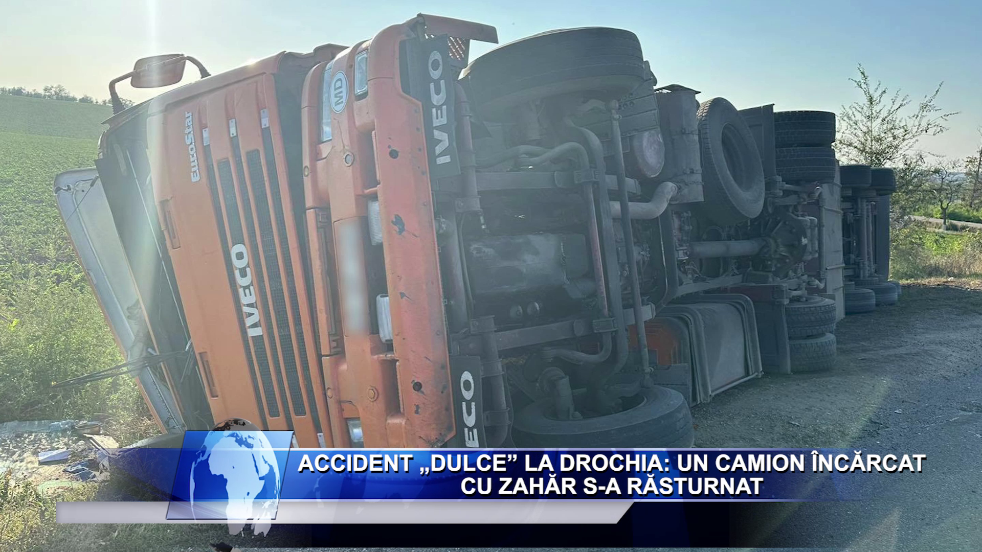 Accident „dulce” la Drochia: Un camion încărcat cu zahăr s-a răsturnat