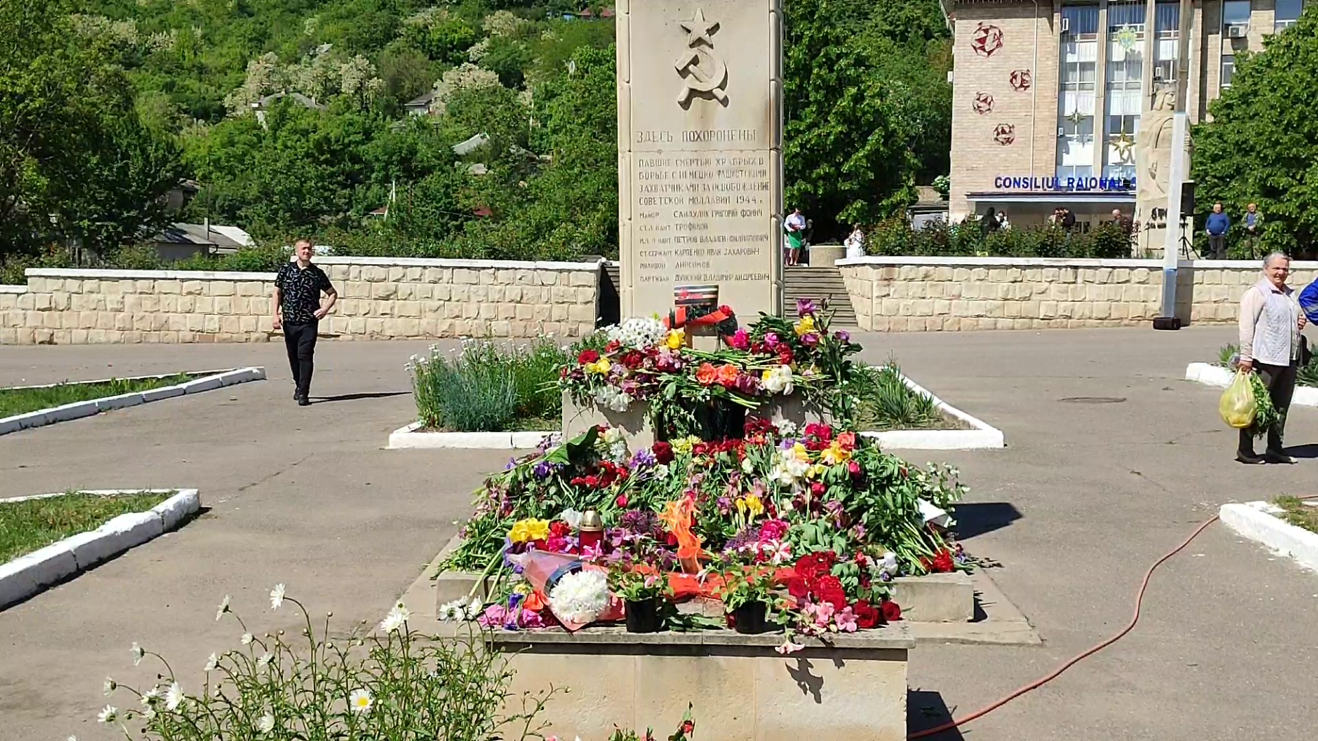 Salariu_mare_și_un_loc_de_muncă_aproape_de casă_Ceși_mai_doresc_candidații_moldoveni_LucruMD