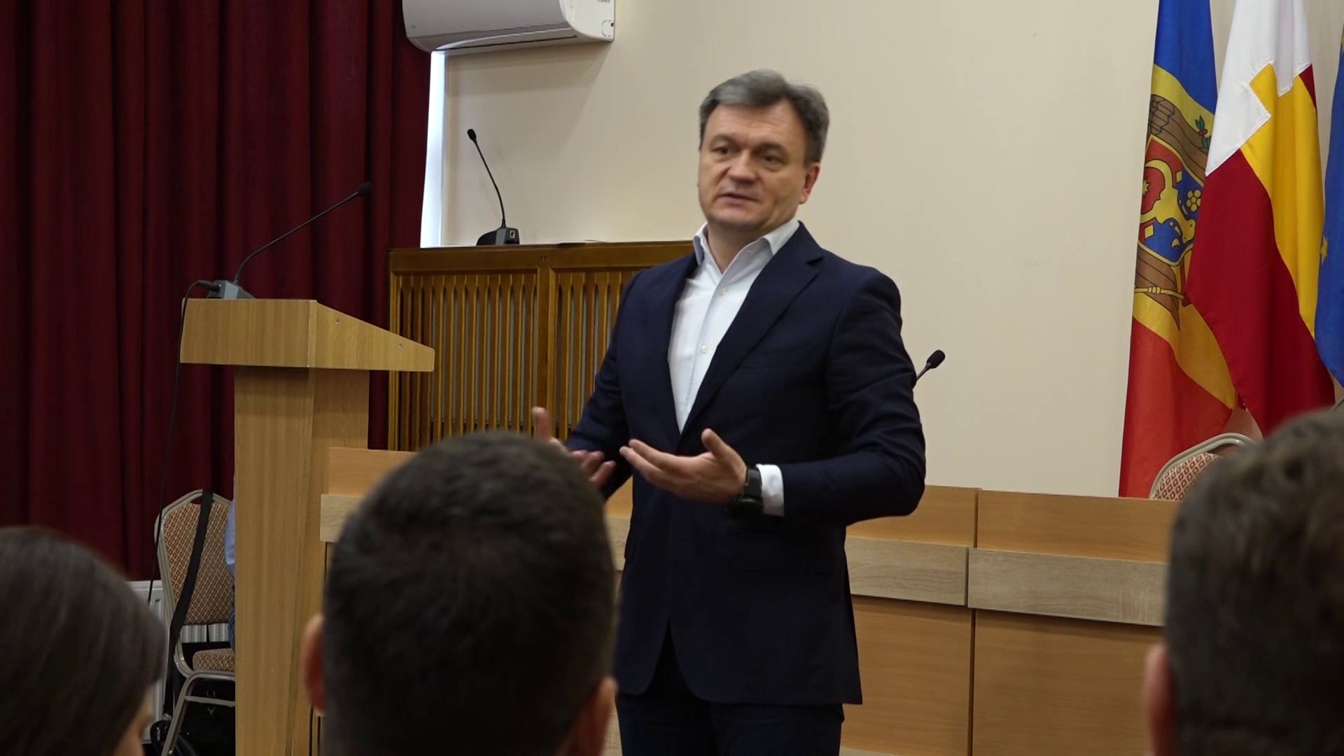 Salariu_mare_și_un_loc_de_muncă_aproape_de casă_Ceși_mai_doresc_candidații_moldoveni_LucruMD