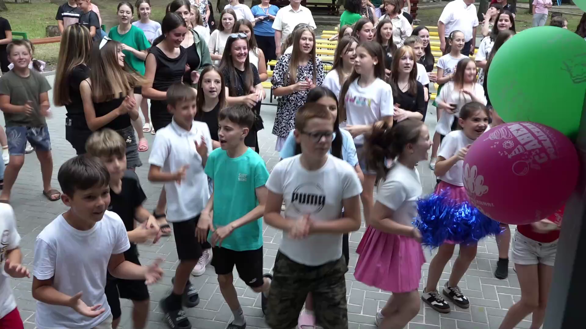 Salariu_mare_și_un_loc_de_muncă_aproape_de casă_Ceși_mai_doresc_candidații_moldoveni_LucruMD