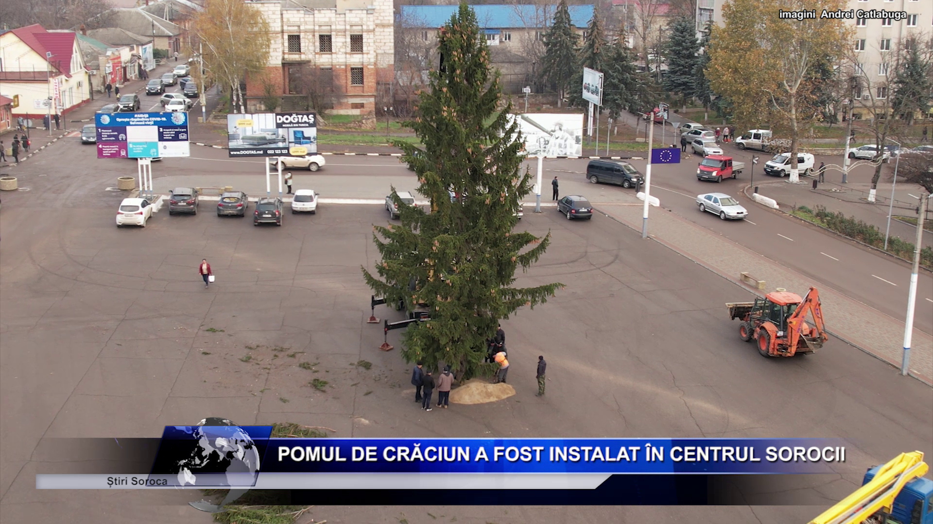 Pomul de Crăciun a fost instalat în centrul Sorocii